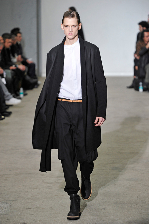 クリスヴァンアッシュ(KRISVANASSCHE) 2011-12年秋冬メンズコレクション  - 写真10