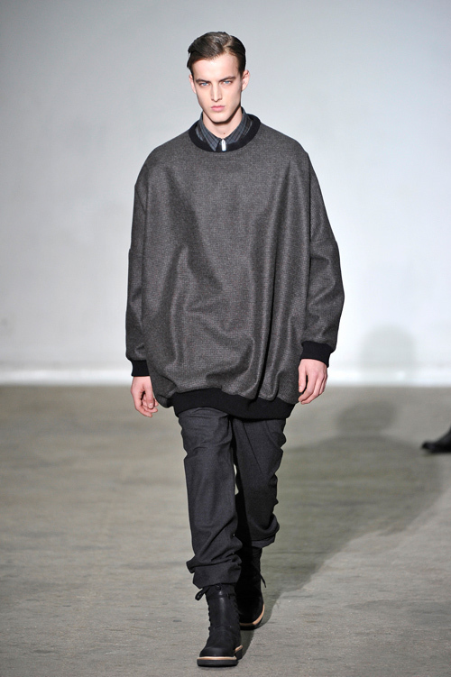 クリスヴァンアッシュ(KRISVANASSCHE) 2011-12年秋冬メンズコレクション  - 写真24