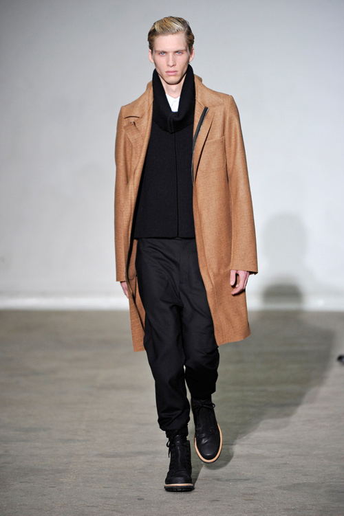 クリスヴァンアッシュ(KRISVANASSCHE) 2011-12年秋冬メンズコレクション  - 写真30