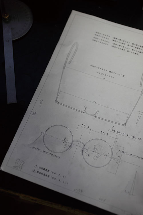 福井の老舗「増永眼鏡」より「GMS-999」が再復刻 - 昭和天皇に献上されたクラシックな逸品｜写真5