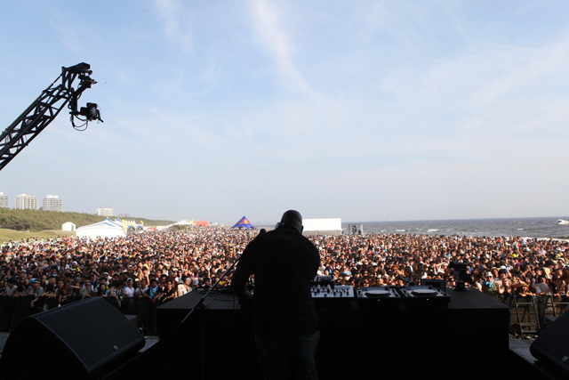 FATBOY SLIMが登場！伝説のビーチパーティを日本の砂浜で - BIG BEACH FESTIVAL｜写真10