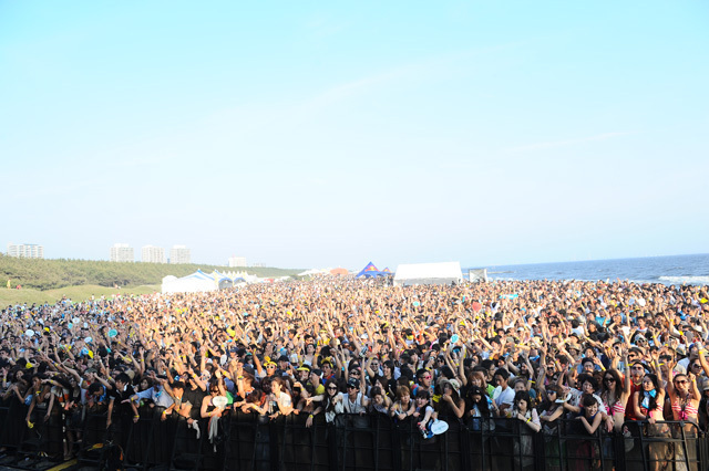 FATBOY SLIMが登場！伝説のビーチパーティを日本の砂浜で - BIG BEACH FESTIVAL｜写真29