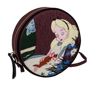 不思議の国のアリス』を描いたバッグが登場 - オランピア ル タンの