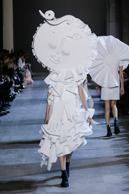 ヴィクター＆ロルフ オートクチュール(VIKTOR & ROLF Haute Couture) 2016年春夏ウィメンズコレクション  - 写真18