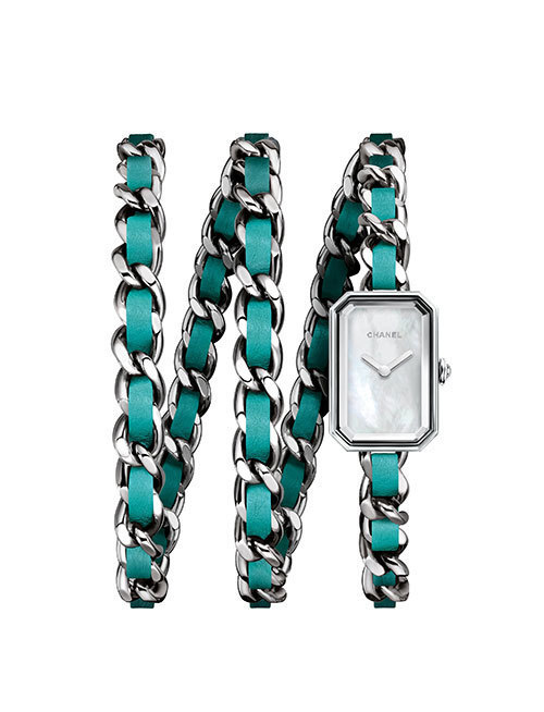 シャネルの限定カラー腕時計「プルミエール ロック ポップ」3連チェーンとポップな配色 - ファッションプレス