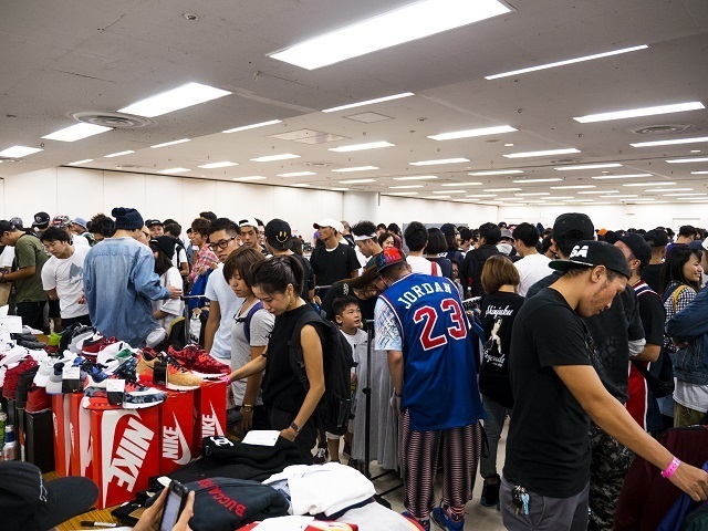 「スニーカーフェス 2016 in KYOTO」三条で開催 - 希少なアイテムの展示販売やトレード等｜写真11