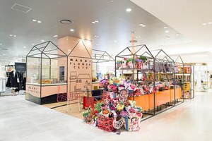 世界初「マルニ・フラワー・カフェ」阪急うめだ本店にオープン ...