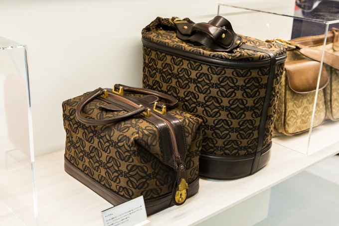 ロエベ(LOEWE) ロエベ展 パズル バッグ｜写真37