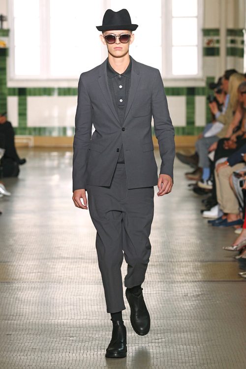 クリスヴァンアッシュ(KRISVANASSCHE) 2012年春夏メンズコレクション