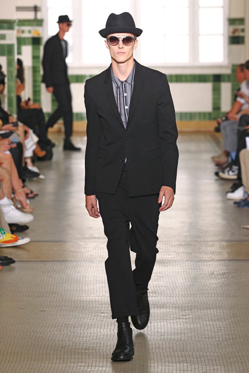 クリスヴァンアッシュ(KRISVANASSCHE) 2012年春夏メンズコレクション  - 写真31