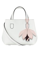 ディオールの日本限定バッグ「ディオール ブロッサム」- 桜から着想を