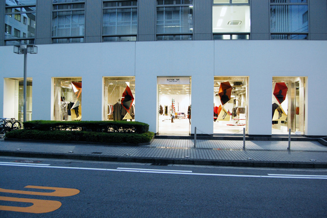 ELTTOB TEP ISSEY MIYAKE / GINZA, SEMBA– 柴田文江氏による新ウィンドウディスプレイがスタート｜写真3