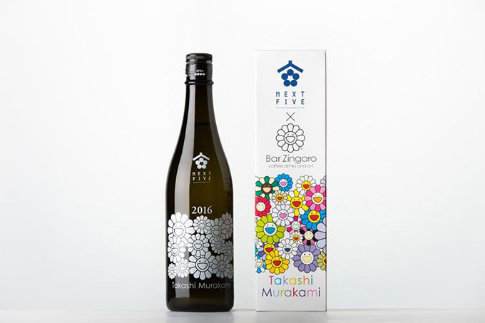 村上隆と秋田・酒造のコラボ日本酒 - 「お花」をあしらった陶器ボトルも登場｜写真2