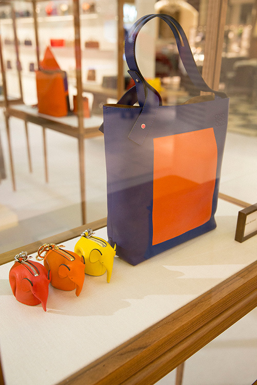 ロエベ(LOEWE) シグニチャー コレクション｜写真2