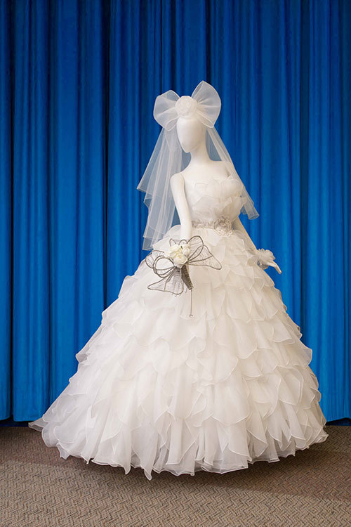 サンリオ ハローキティ 大型 ウェディングドール 人形 結婚式 花嫁