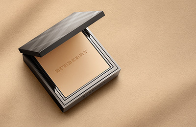 burberry ファンデーション パウダー セール