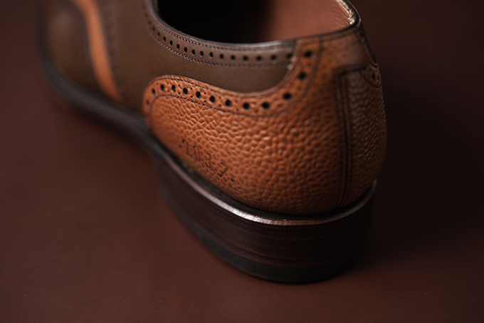 リーガル17年記念モデル、2種の上質レザーを使った紳士靴 - ファッションプレス