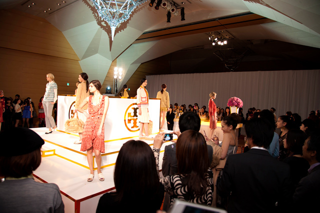 トリー バーチ(TORY BURCH)の日本上陸2周年記念ホリデーパーティーをレポート｜写真55