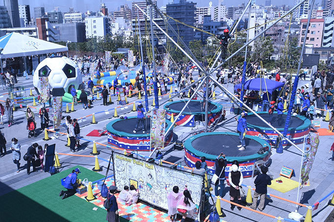 東京スカイツリーを世界一高い桜に見立てた特別ライティング‟舞”、さくらのフードメニューも｜写真8