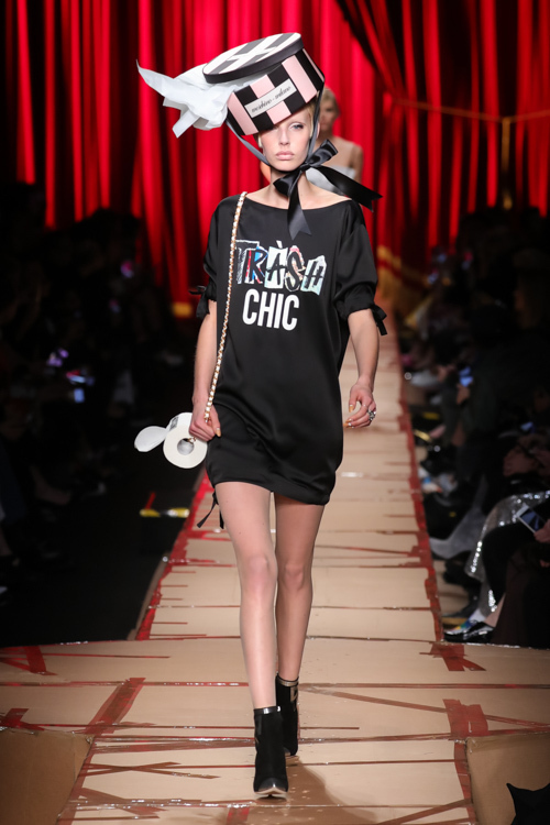 モスキーノ(MOSCHINO) 2017-18年秋冬ウィメンズコレクション  - 写真77