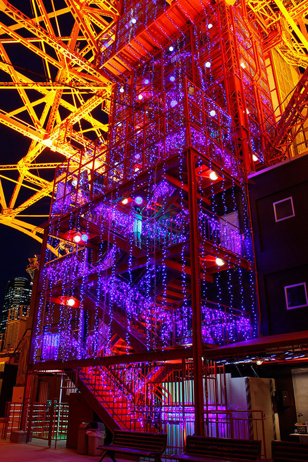 東京タワーの夏イベント「天の川イルミネーション」大展望台が星流れるロマンチックな空間に｜写真11