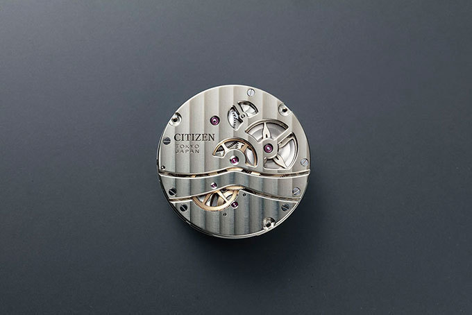 シチズン、初のトゥールビヨンを搭載した機械式腕時計を発表｜写真4