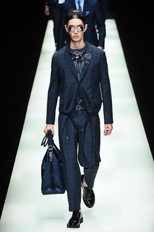 エンポリオ アルマーニ 18年春夏メンズコレクション イタリア男性が好むオリエンタルエッセンス ファッションプレス