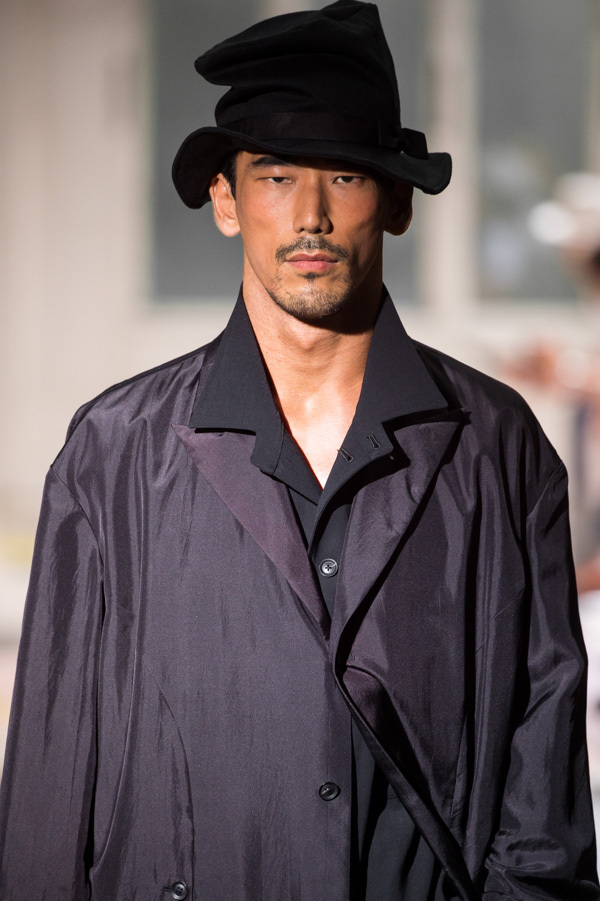 ヨウジヤマモト(Yohji Yamamoto) 2018年春夏メンズコレクション  - 写真77