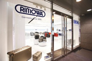 リモワが名古屋初旗艦店を栄にオープン 日本未発売の新作を先行販売 ファッションプレス