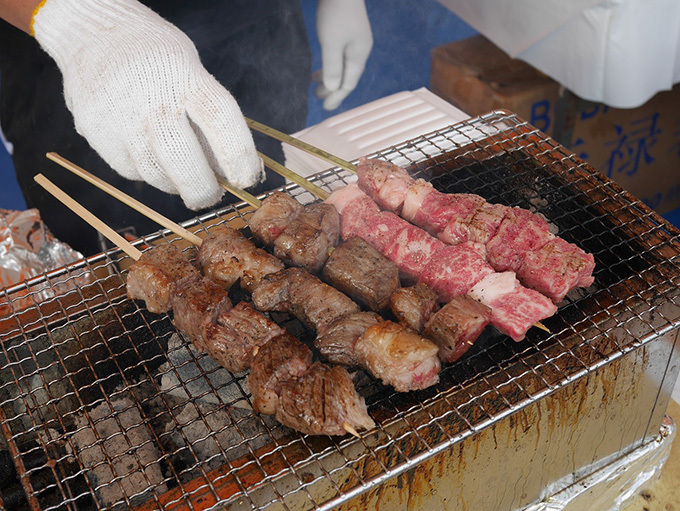 「牛肉サミット2017」滋賀県大津港で、全国22店舗が集結 - 近江牛や“飲めるハンバーグ”など | 写真