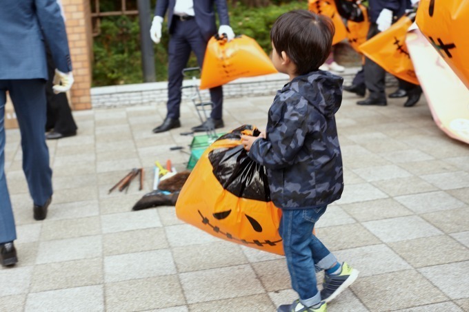 六本木で「ロッポンギ ハロウィン ジャンボ」1,500人参加の仮装ダンスパレード、ハロウィングルメも｜写真6