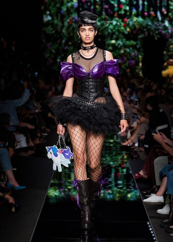 モスキーノ(MOSCHINO) 2018年春夏ウィメンズコレクション  - 写真15