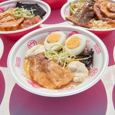 「ラーメン女子博 in名古屋」矢場公園で、麺にパプリカを練りこんだ“ベジソバ”やチーズ入りラーメン｜写真21