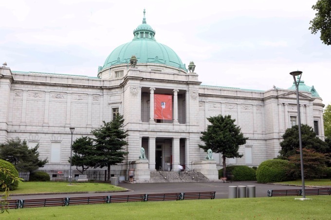 「フランス人間国宝展」を東京国立博物館で - 玉虫色に輝くモダンな陶器やアーティスティックな傘｜写真42