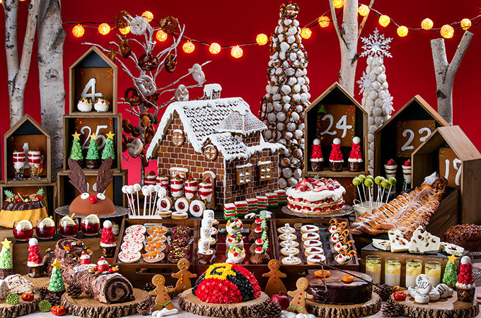 ヒルトン東京お台場 クリスマスマーケット をイメージしたデザートブッフェ サンタやトナカイのケーキ ファッションプレス