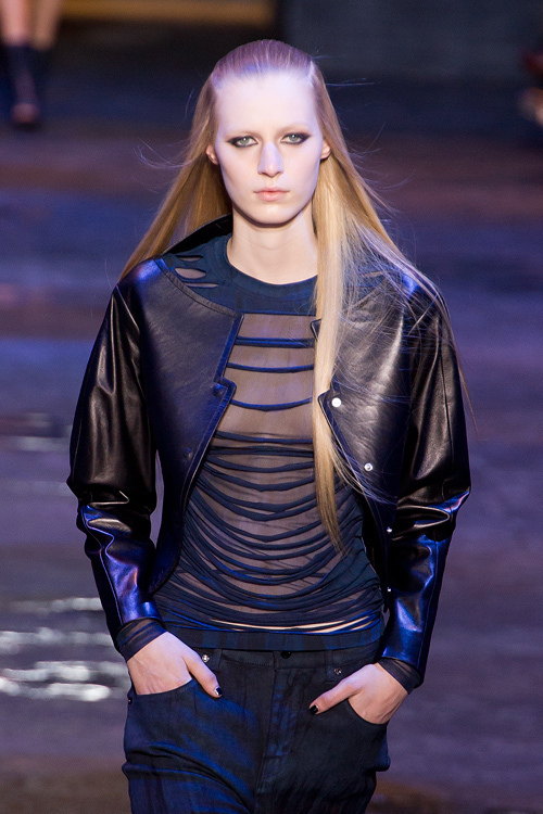 ヴェルサス ヴェルサーチェ(Versus Versace) 2012-13年秋冬 ウィメンズコレクション  - 写真17