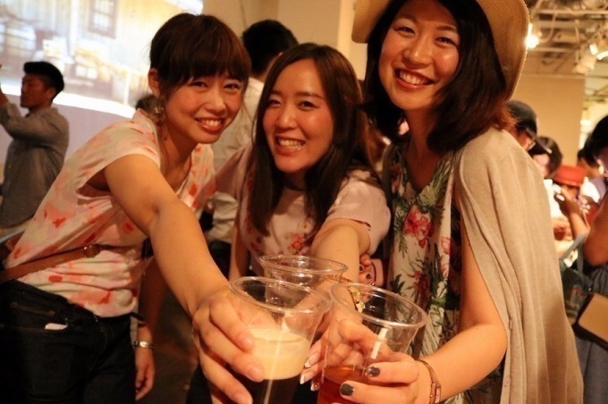 全員”仮装姿”の日本初はしご酒イベント、六本木横丁で - 日本最大級横丁で食べ飲み放題｜写真16