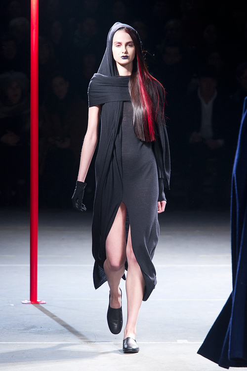 ヨウジヤマモト(Yohji Yamamoto) 2012-13年秋冬 ウィメンズコレクション シルエット - 写真8