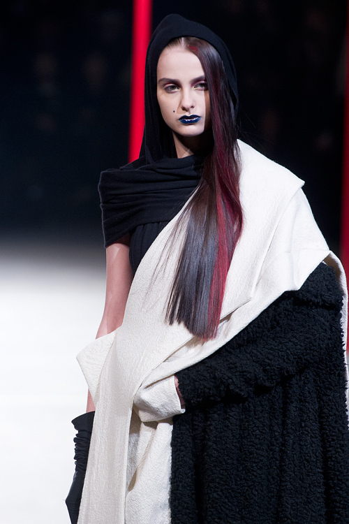 ヨウジヤマモト(Yohji Yamamoto) 2012-13年秋冬 ウィメンズコレクション  - 写真56