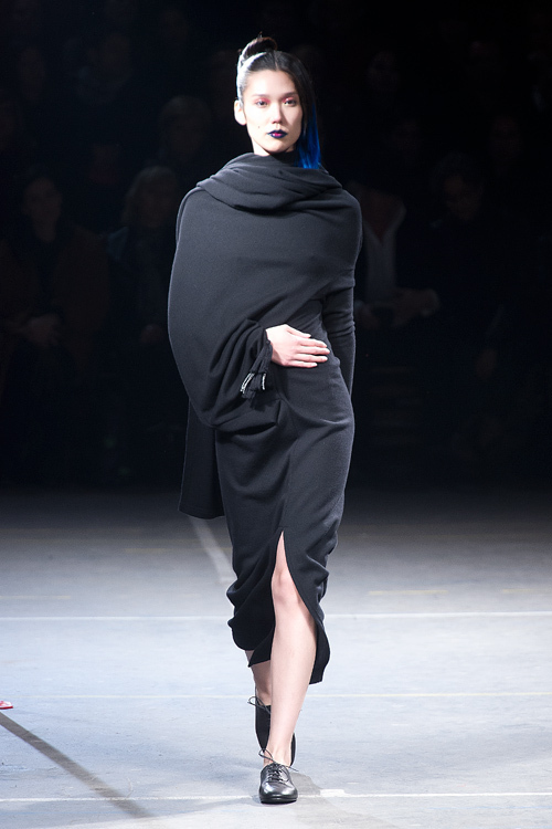 ヨウジヤマモト(Yohji Yamamoto) 2012-13年秋冬 ウィメンズコレクション シルエット - 写真36