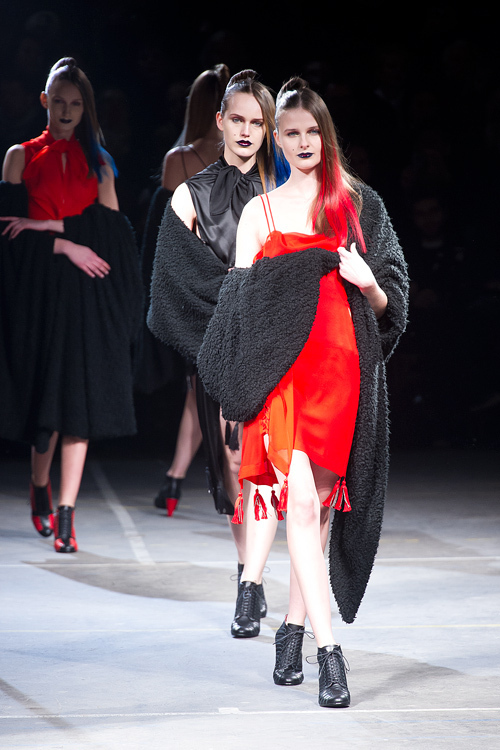 ヨウジヤマモト(Yohji Yamamoto) 2012-13年秋冬 ウィメンズコレクション  - 写真76