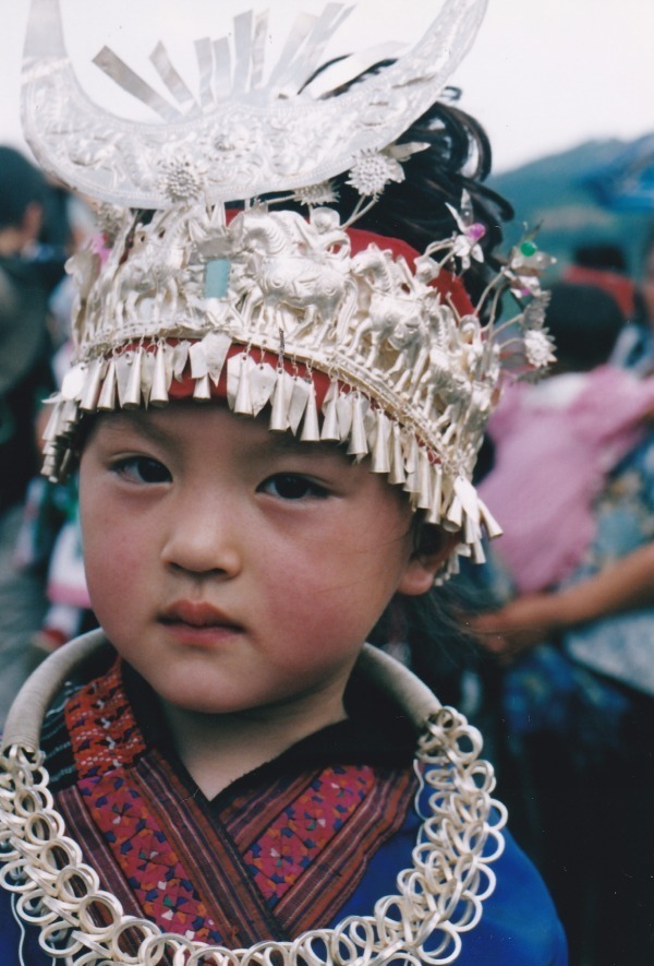 写真10/10｜展覧会「ミャオ族の刺繍と暮らし展」中国の山岳に住む人々 ...