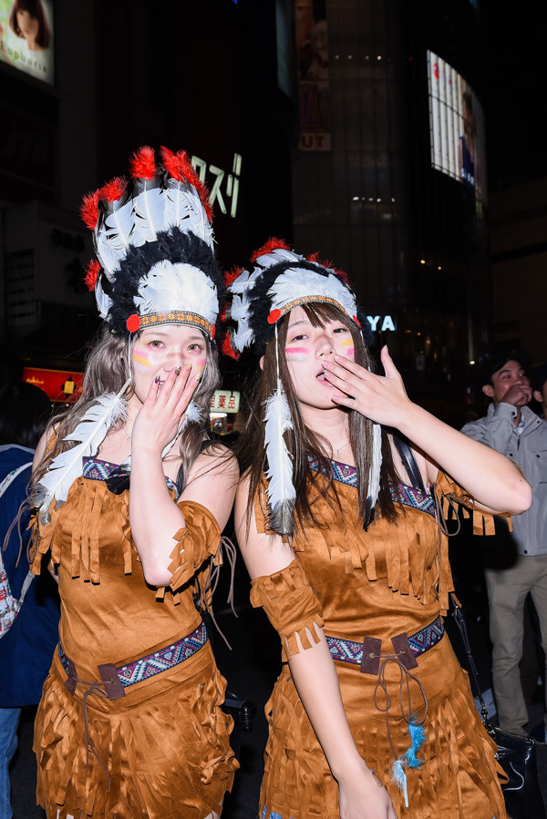 ハロウィン仮装スナップ 2017 - 夜の渋谷を徘徊するスパイダーマンやマリオ、アラレちゃん｜写真52