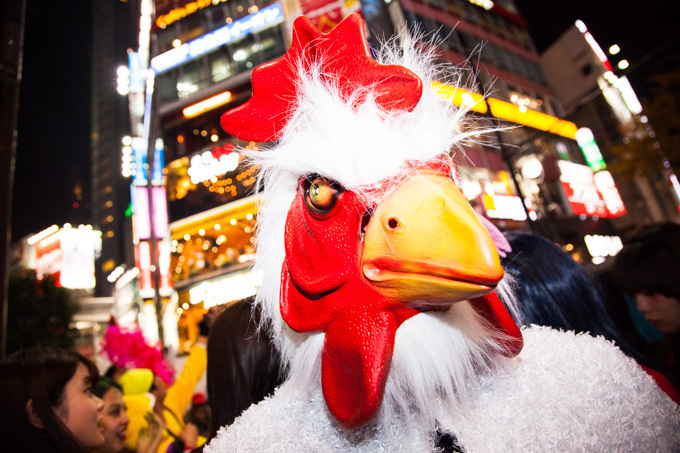 ハロウィン仮装スナップ 2017 - 夜の渋谷を徘徊するスパイダーマンやマリオ、アラレちゃん｜写真25