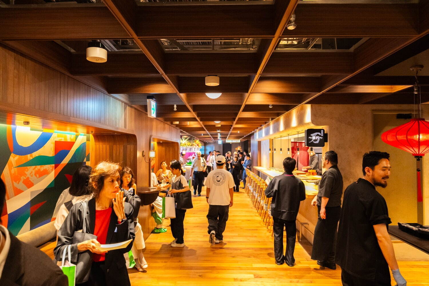 「渋谷サクラステージ」2つの高層ビルを擁す渋谷駅桜丘口の大規模再開発、歩行者デッキ・屋外広場を整備｜写真107