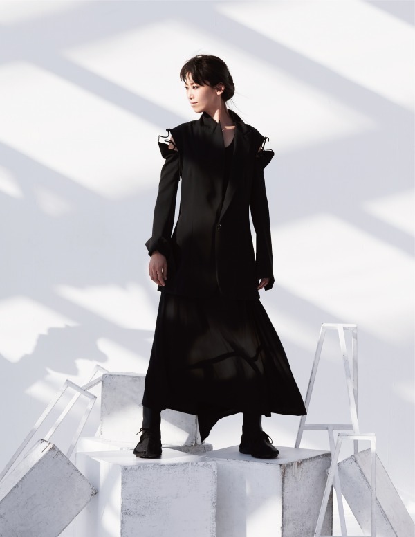 ヨウジヤマモト プリュス ノアール(YOHJI YAMAMOTO +NOIR) 2018年春夏