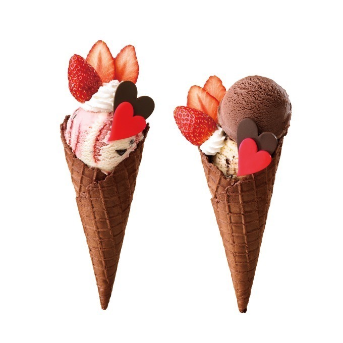 サーティワン初 ココアワッフルコーン の苺サンデー 好きなアイスに生いちご ハートモチーフを飾って ファッションプレス
