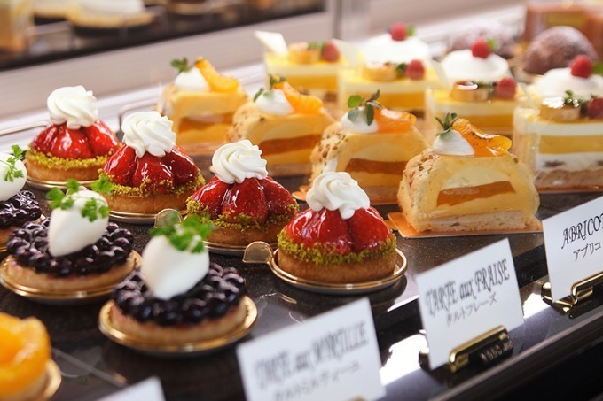 横浜ベイホテル東急のバレンタイン - ハートとリボンを飾ったチョコケーキ＆地元の素材を使った生チョコ｜写真5