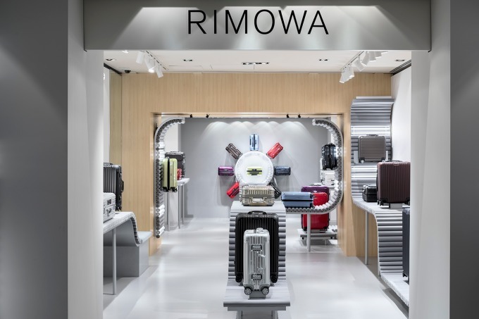 リモワ(RIMOWA) 新ロゴ｜写真17