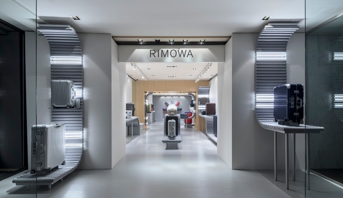 リモワ(RIMOWA) 新ロゴ｜写真16